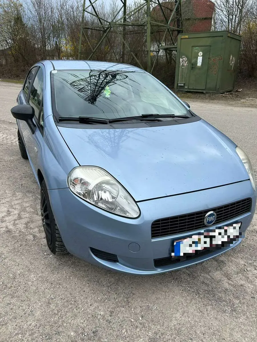 Fiat Grande Punto 2006 photo 2