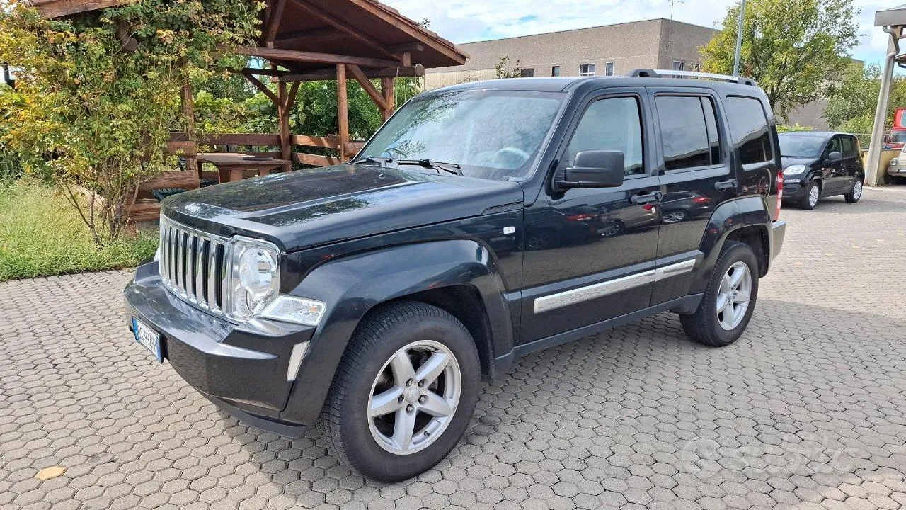 Jeep Cherokee 2009 photo 2