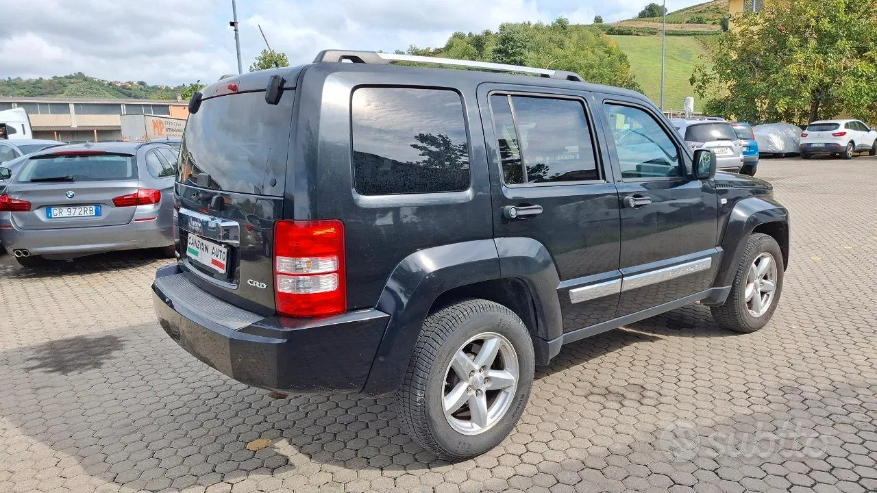 Jeep Cherokee 2009 photo 3