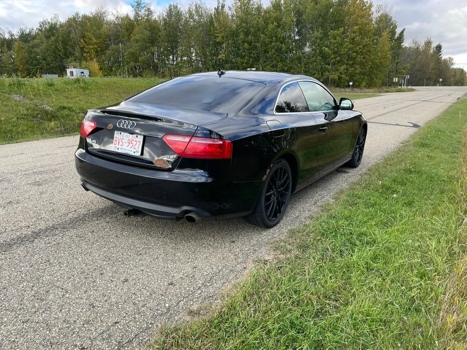 Audi A5 2009 photo 4