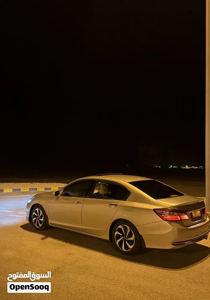 Honda Accord 2017 photo 2