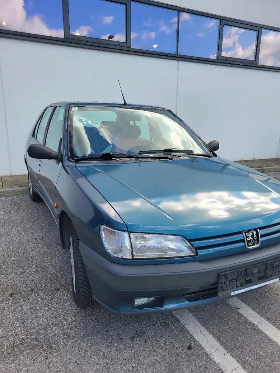 Peugeot 306