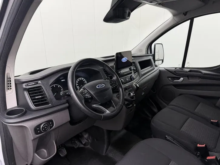 Ford Transit Custom 2023 photo 3