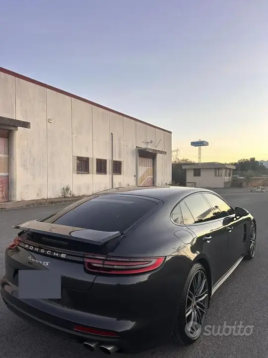 Porsche Panamera 2018 photo 5