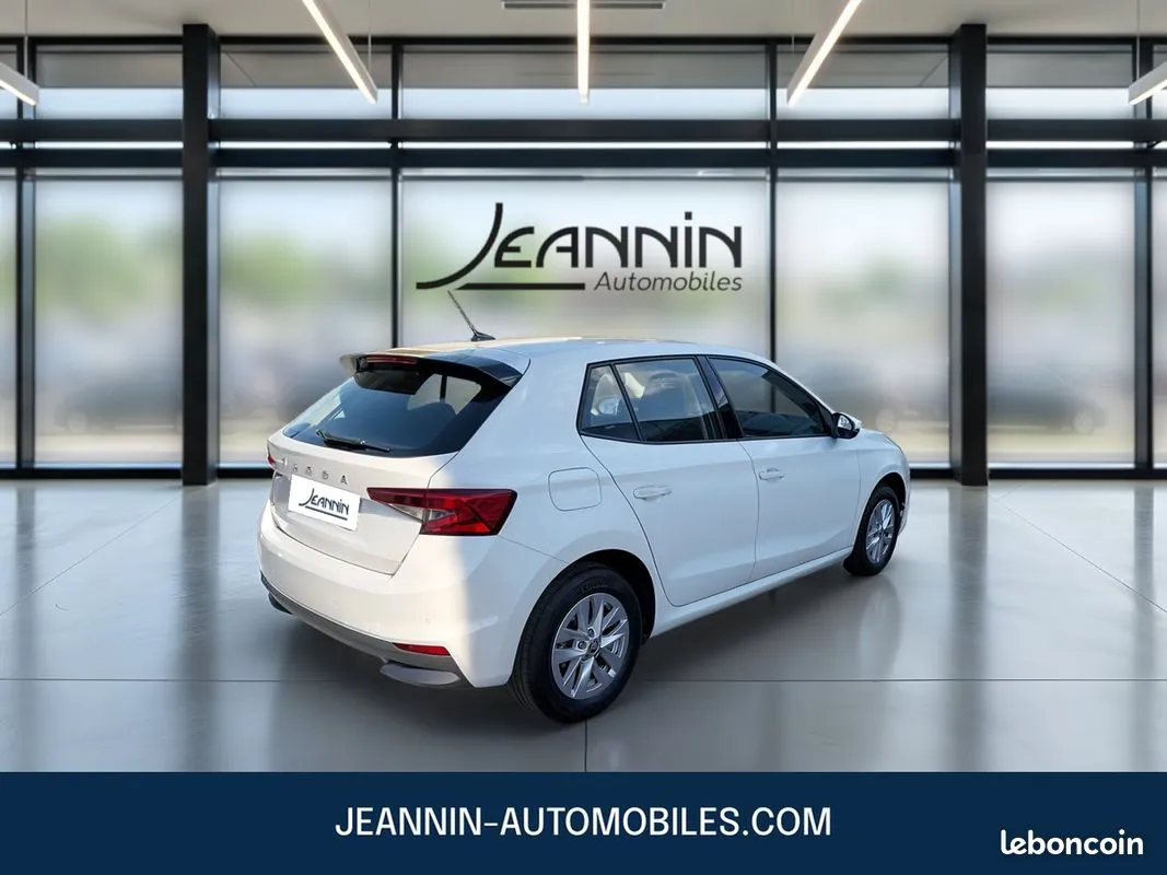 Skoda Fabia 2023 photo 5