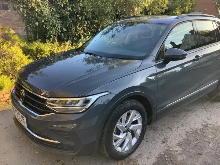 Volkswagen Tiguan 2022 photo 3