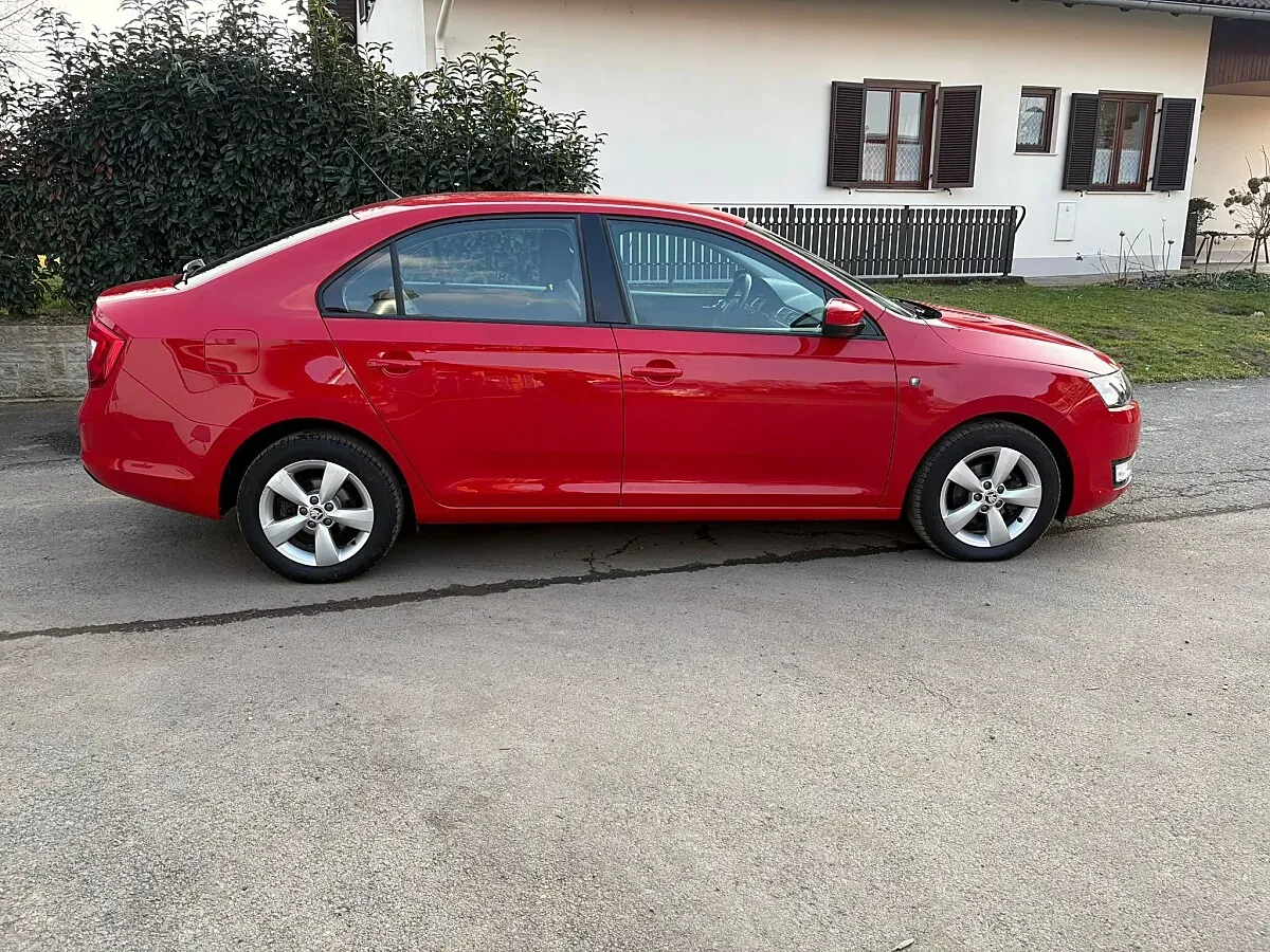 Skoda Rapid 2013 photo 3
