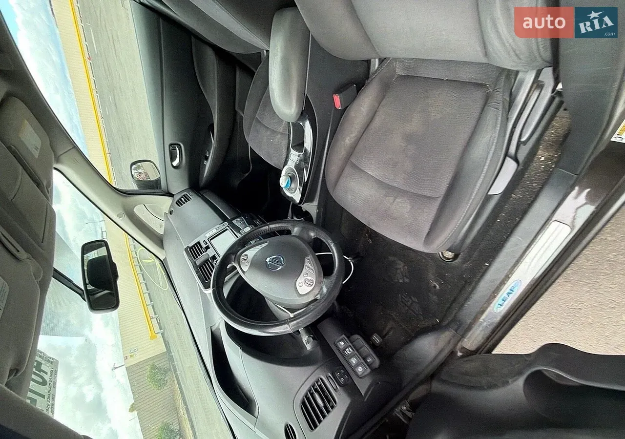 Nissan Leaf 2015 photo 5