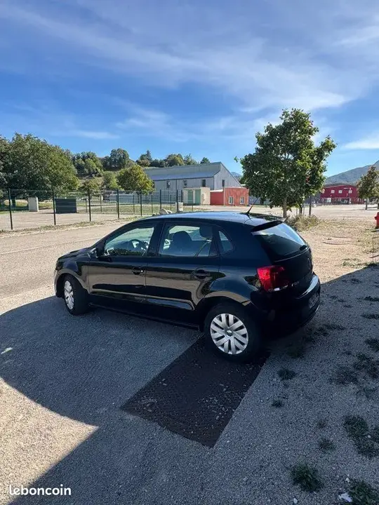 Volkswagen Polo 2009 photo 2