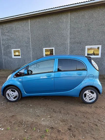 Mitsubishi I-Miev 2015 photo 2