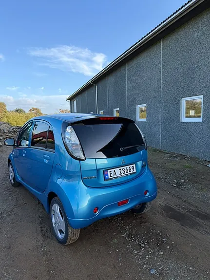 Mitsubishi I-Miev 2015 photo 3