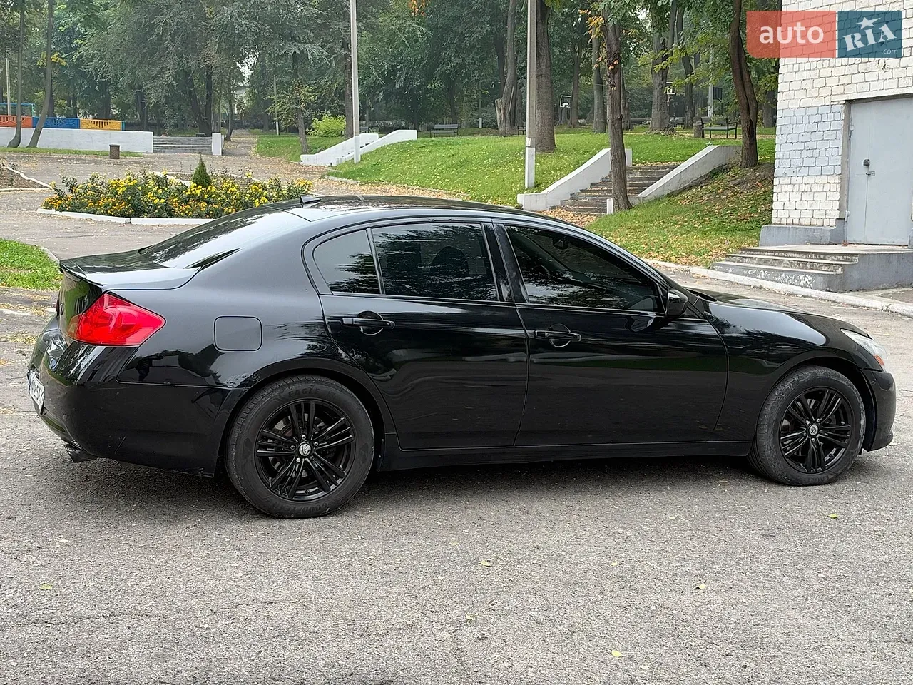 Infiniti G25 2012 photo 3