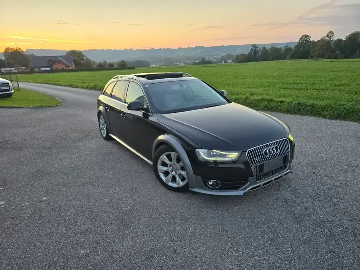 Audi A4 Allroad 2013 photo 2