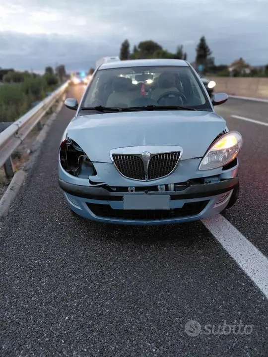 Lancia Ypsilon