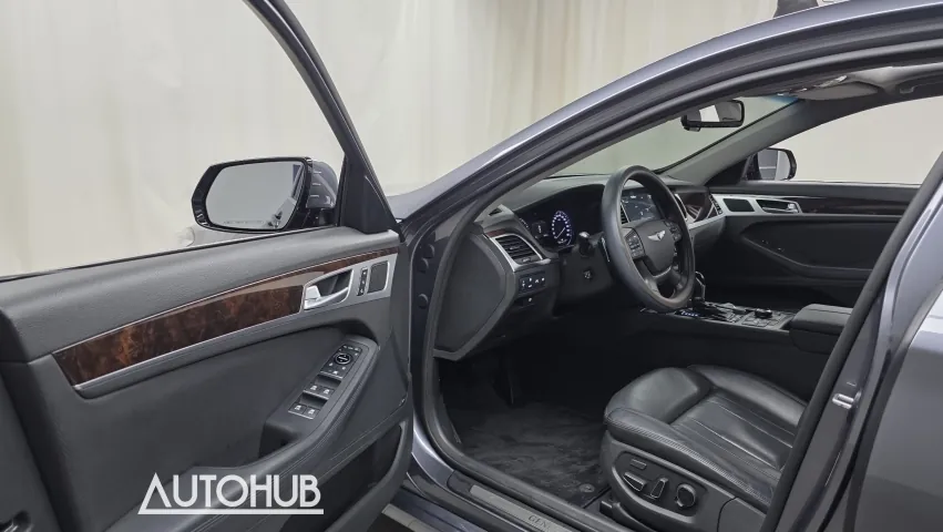 Genesis G80 2015 photo 5