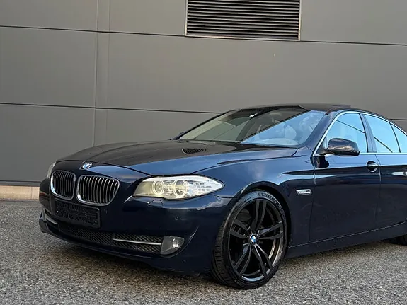 BMW 523I 2011 photo 2