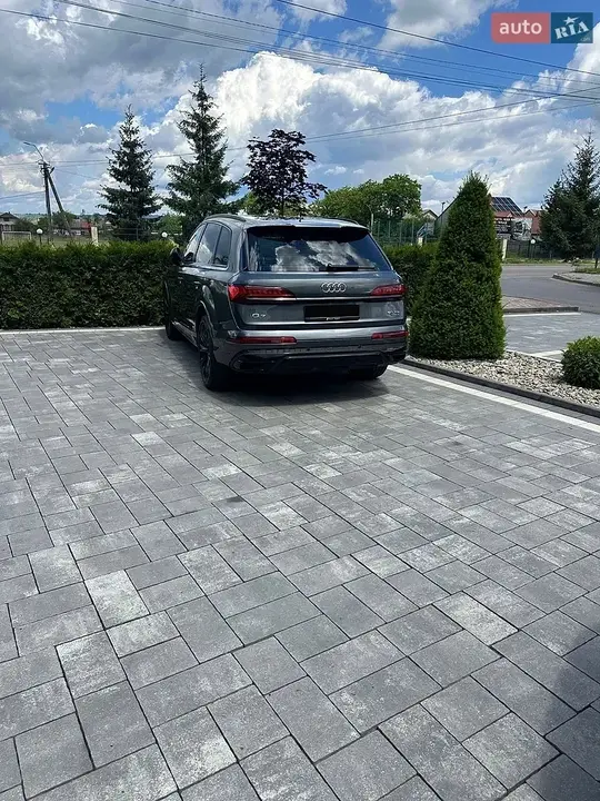 Audi Q7 2021 photo 4