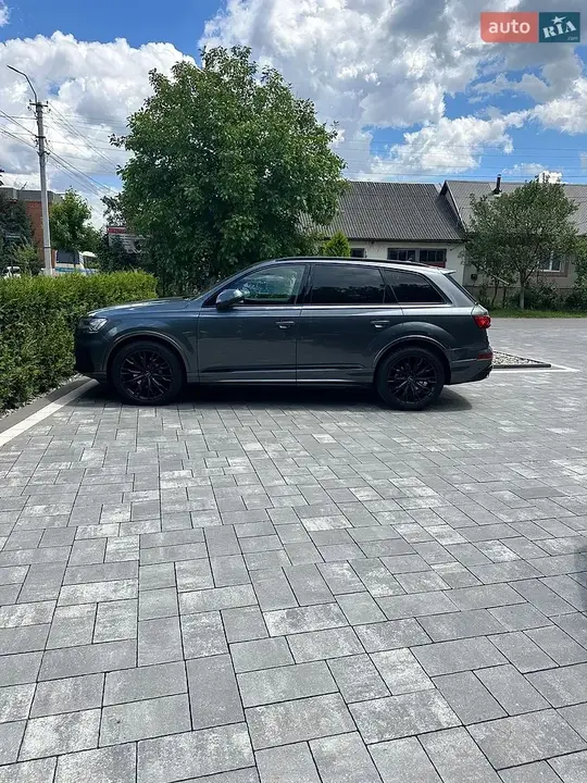 Audi Q7 2021 photo 3