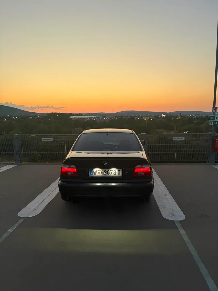 BMW 5 Series 2003 photo 3