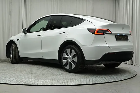 Tesla Model Y 2024 photo 5