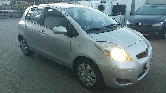 Toyota Yaris 2009 photo 4