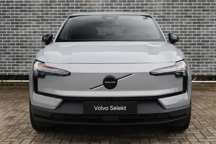 Volvo Ex30 2026 photo 2