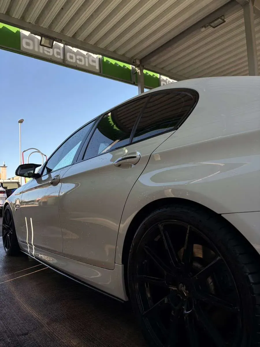 BMW 5 Series 2014 photo 2