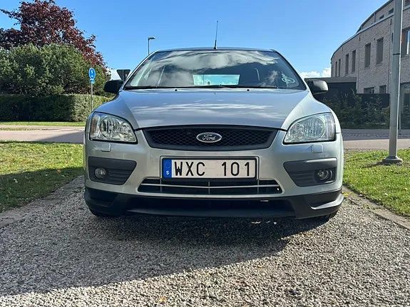 Ford Focus 2005 photo 2