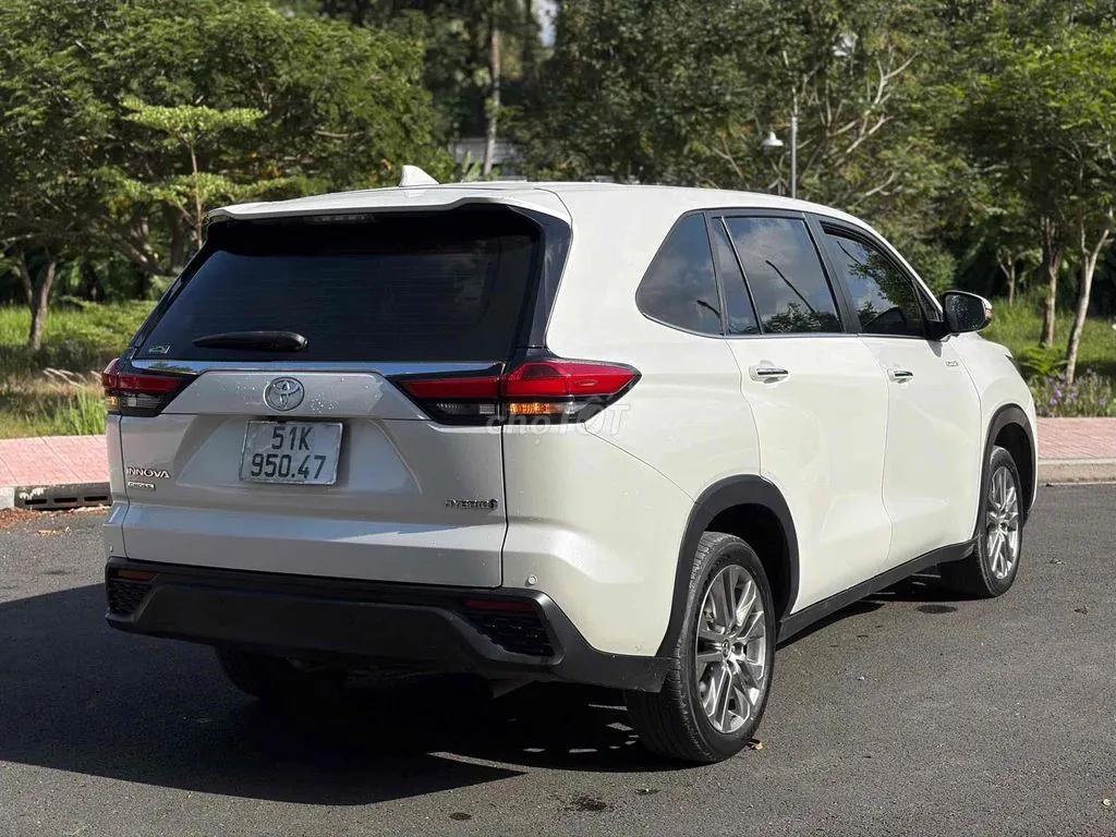 Toyota Innova Cross 2023 photo 5