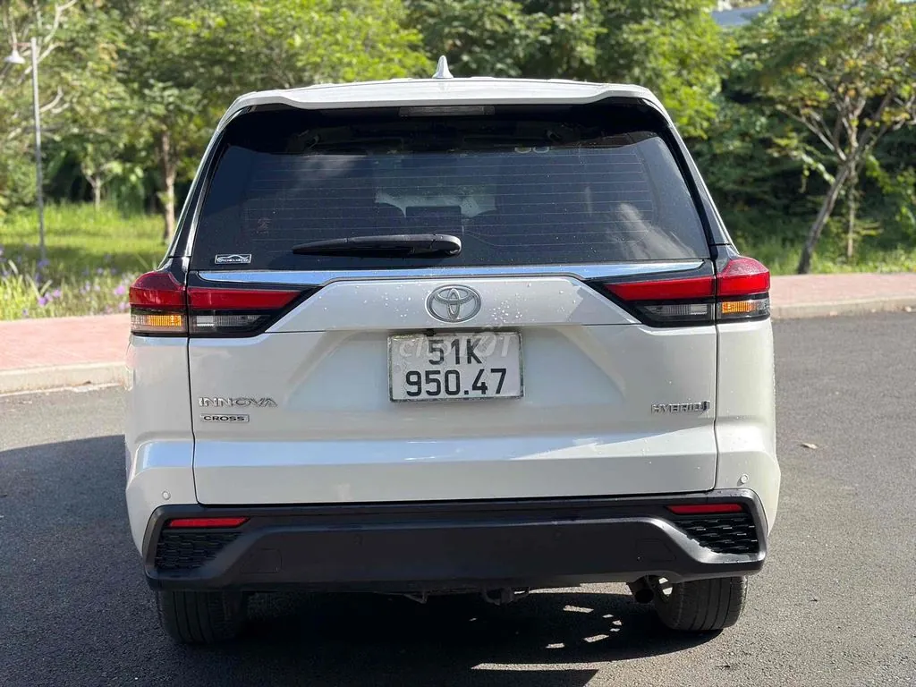 Toyota Innova Cross 2023 photo 4