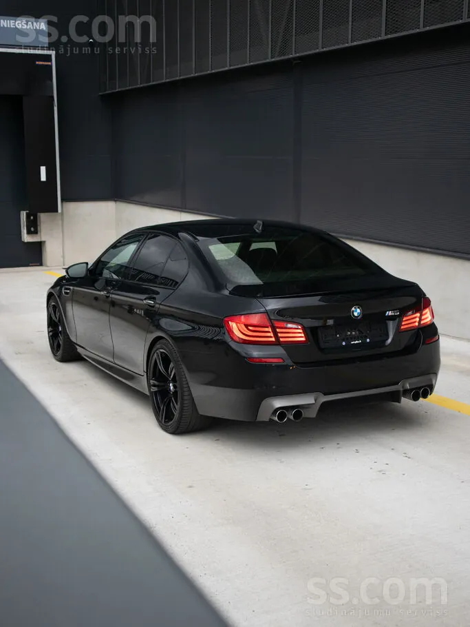 BMW M5