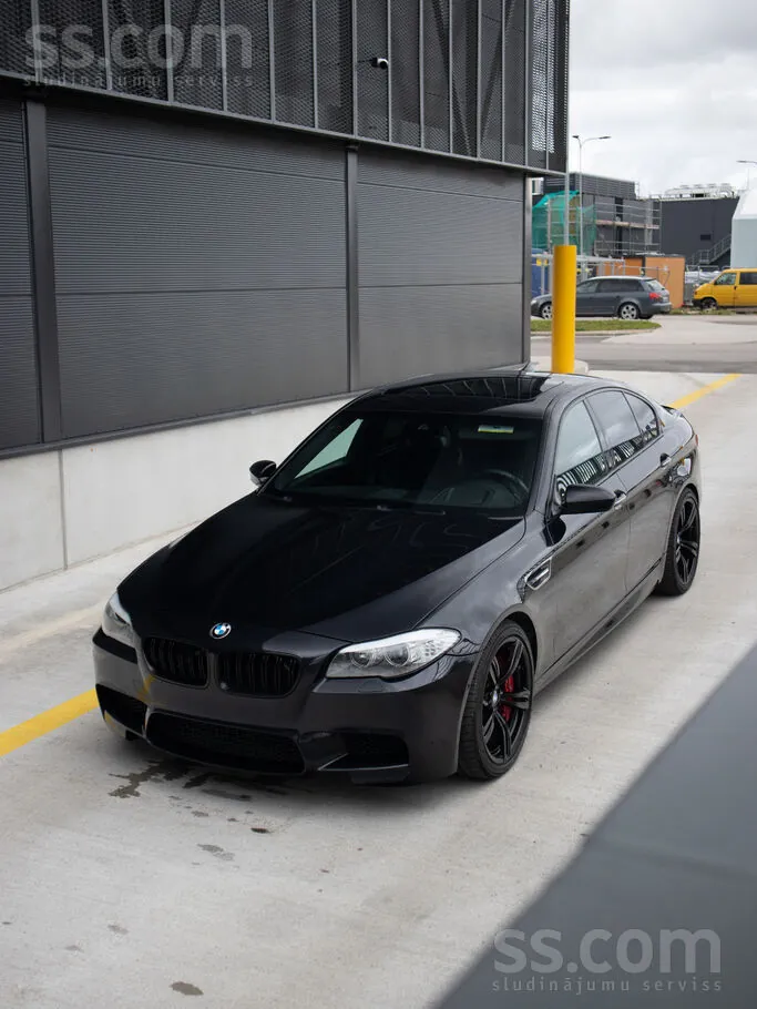 BMW M5 2013 photo 4