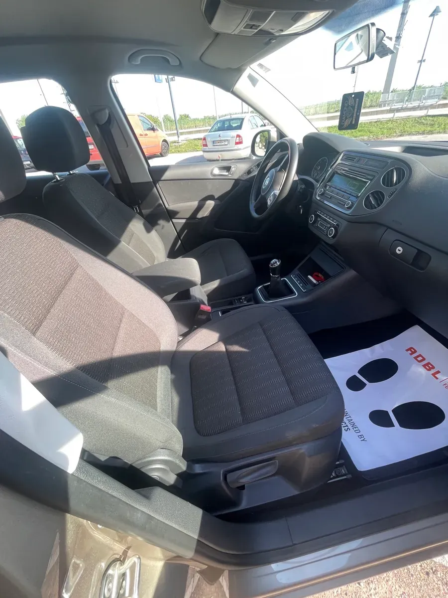 Volkswagen Tiguan 2011 photo 2