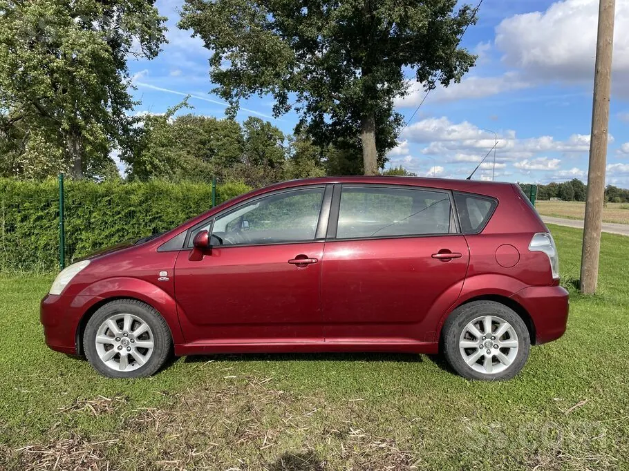 Toyota Corolla Verso 2005 photo 2