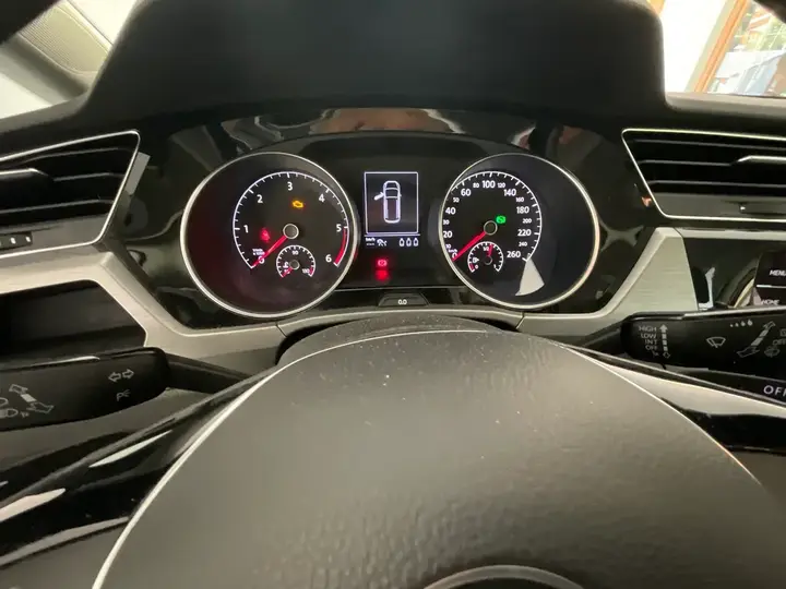 Volkswagen Touran 2020 photo 3