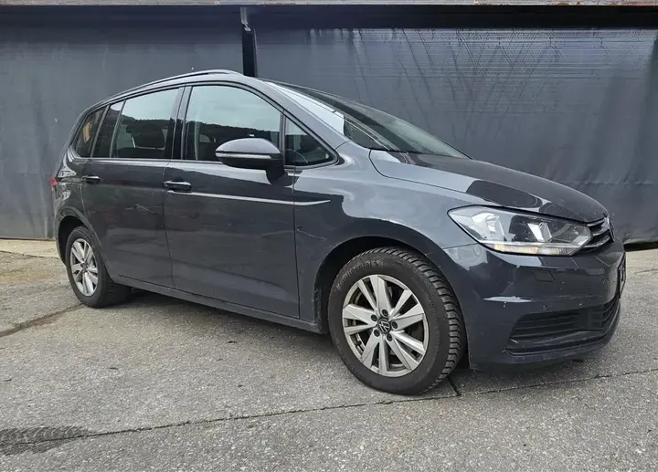 Volkswagen Touran 2020 photo 2