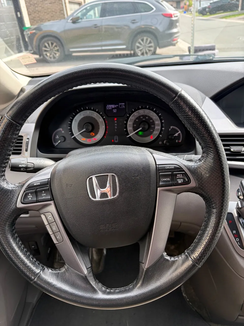 Honda Odyssey 2014 photo 3