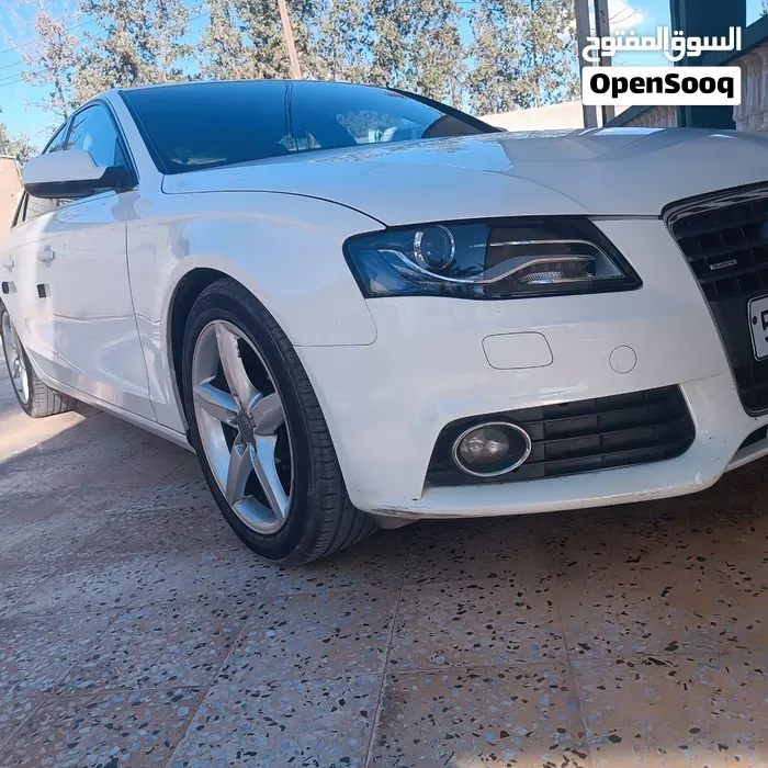 Audi A4 2012 photo 5