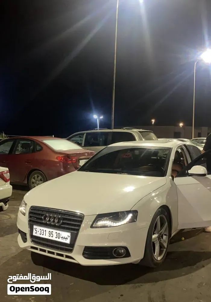 Audi A4 2012 photo 4