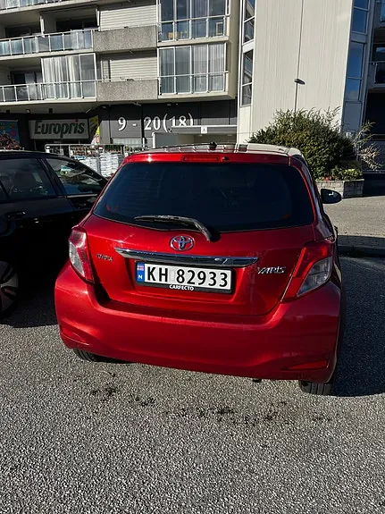 Toyota Yaris 2012 photo 3