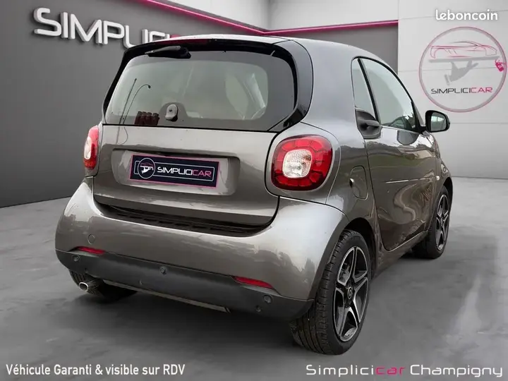 Smart Fortwo 2019 photo 3
