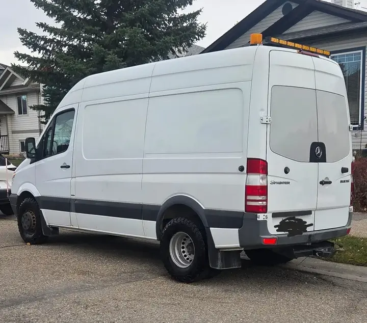 Mercedes-Benz Sprinter Van