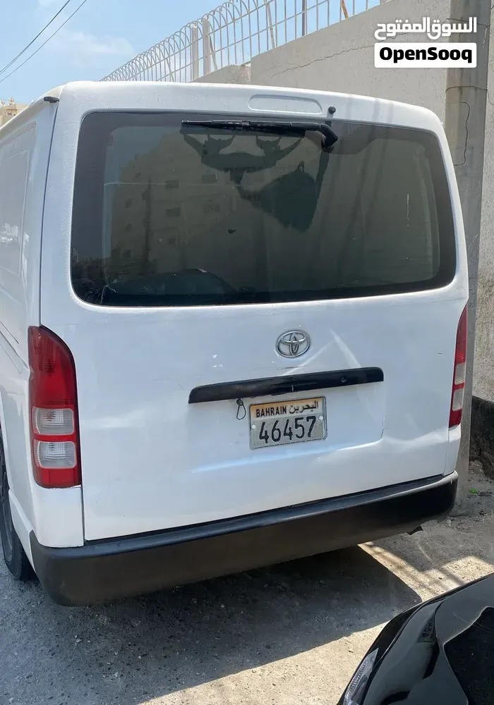 Toyota Hiace 2009 photo 3