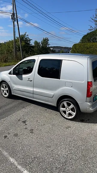 Citroen Berlingo 2010 photo 3