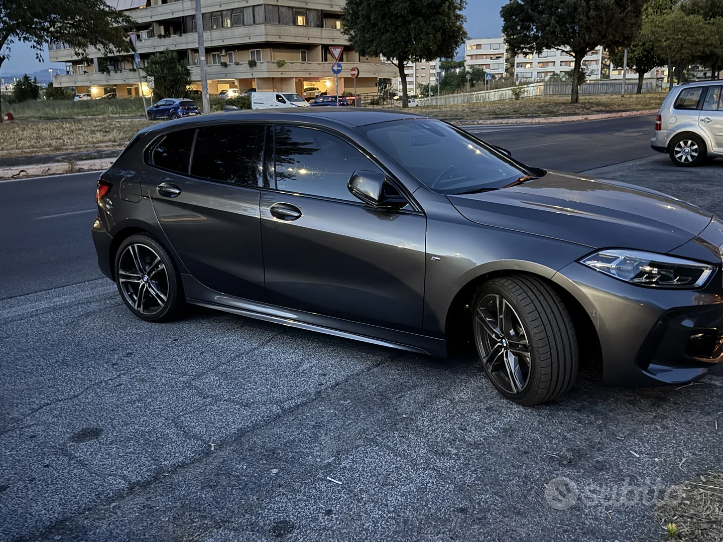BMW 1 Series 2021 photo 3