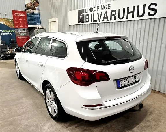 Opel Astra 2013 photo 3
