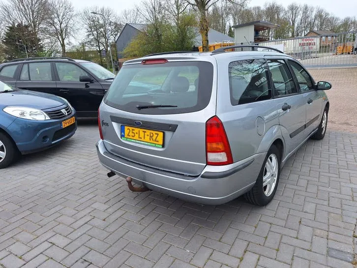 Ford Focus 2003 photo 3