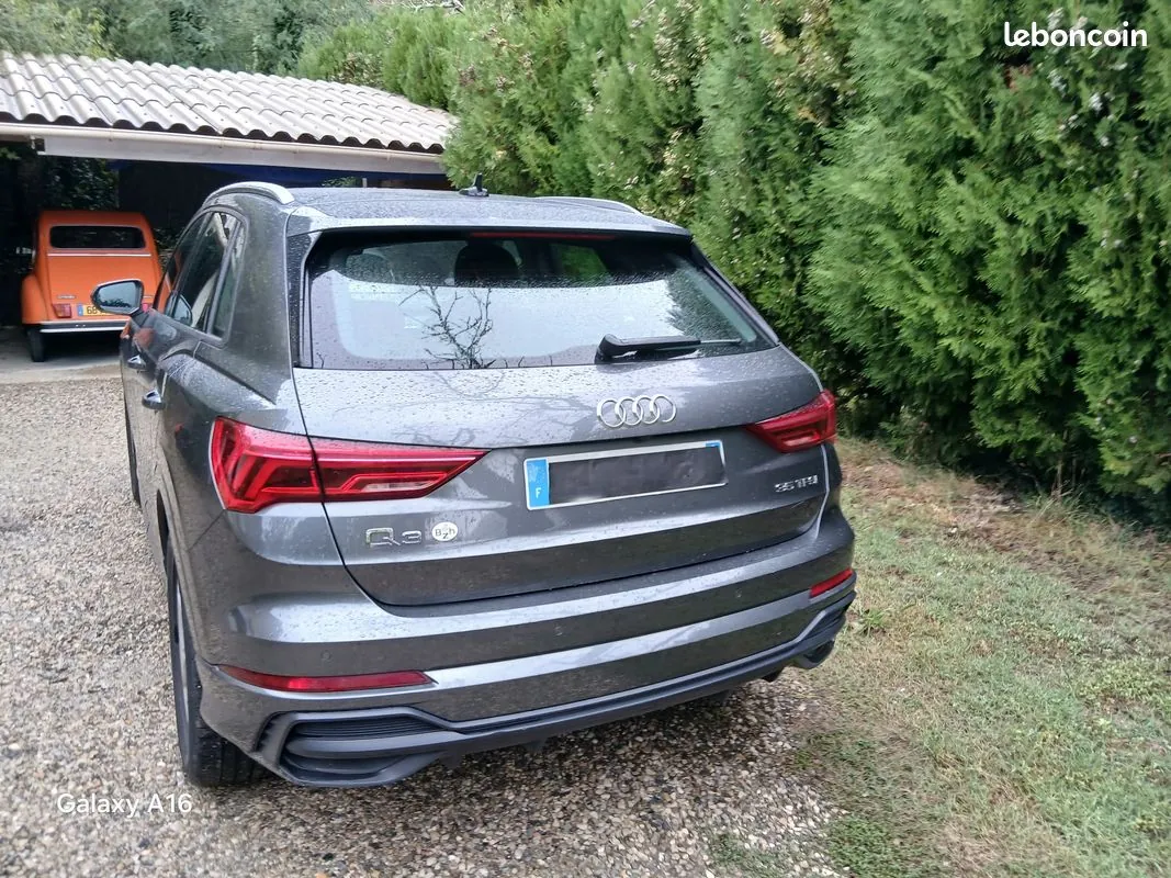Audi Q3 2020 photo 2