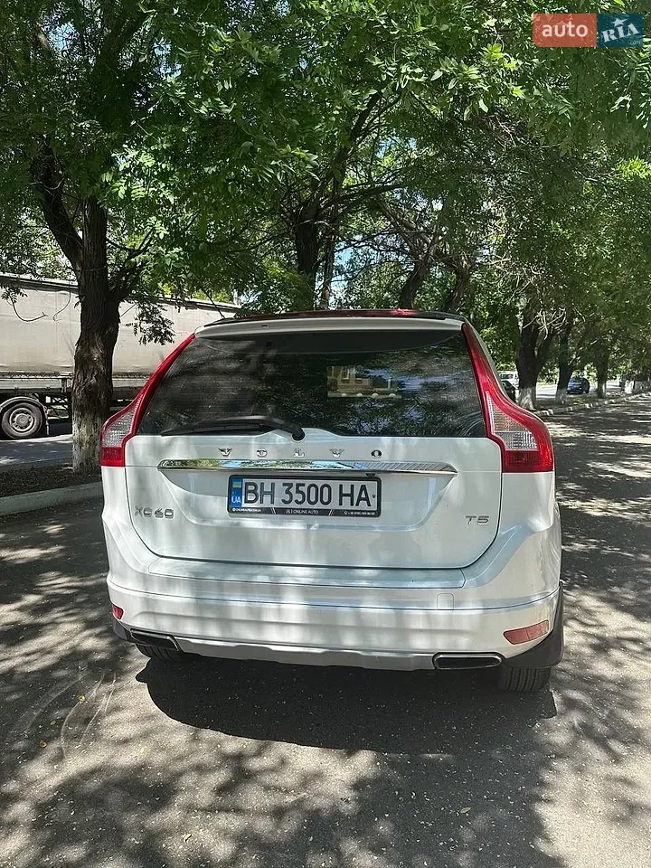 Volvo Xc60 2016 photo 2