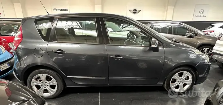 Renault Scenic 2010 photo 4